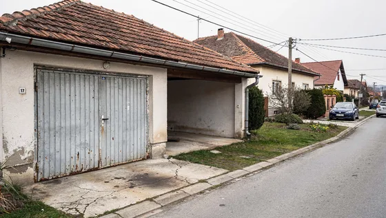 Eladó parkolóhely Dunakeszin — Dunakeszi