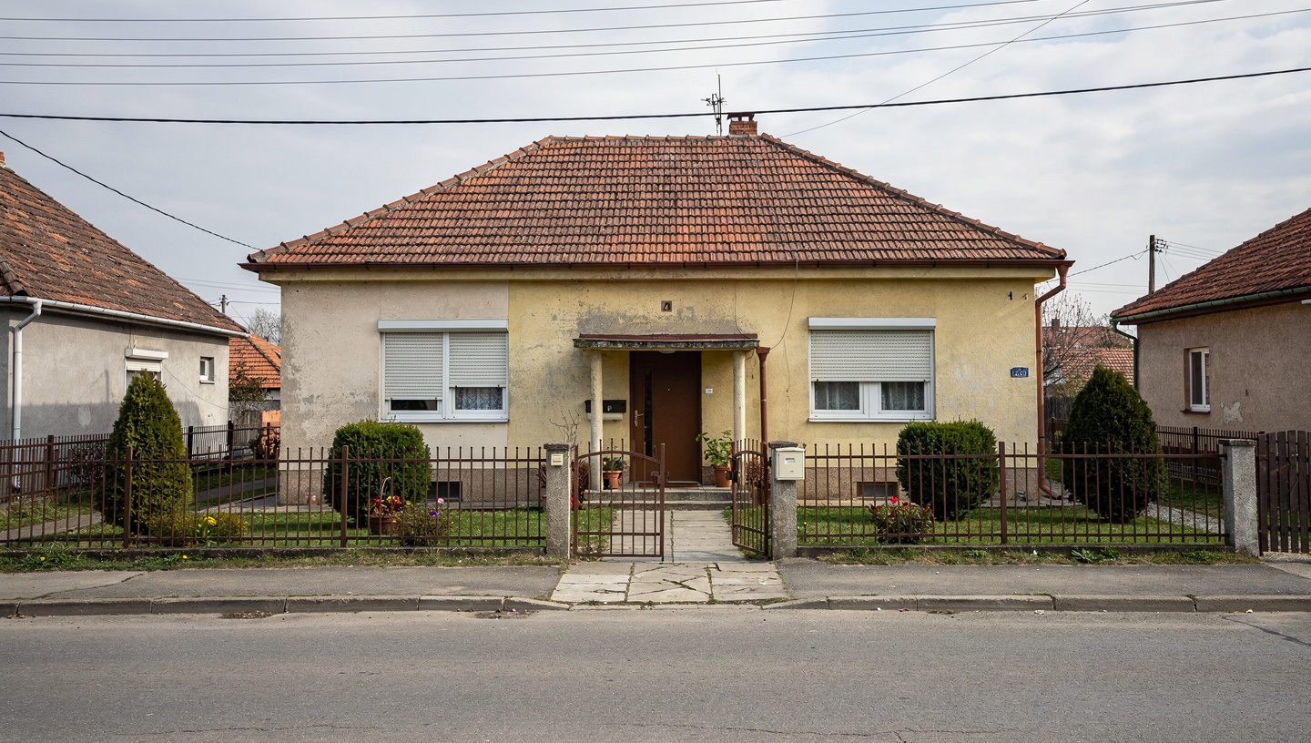 Kétszintes ház garázzsal — Debrecen — Debrecen