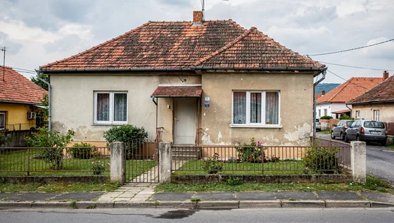 Kiadó ház kerttel — Veszprém, Kádárta — Veszprém