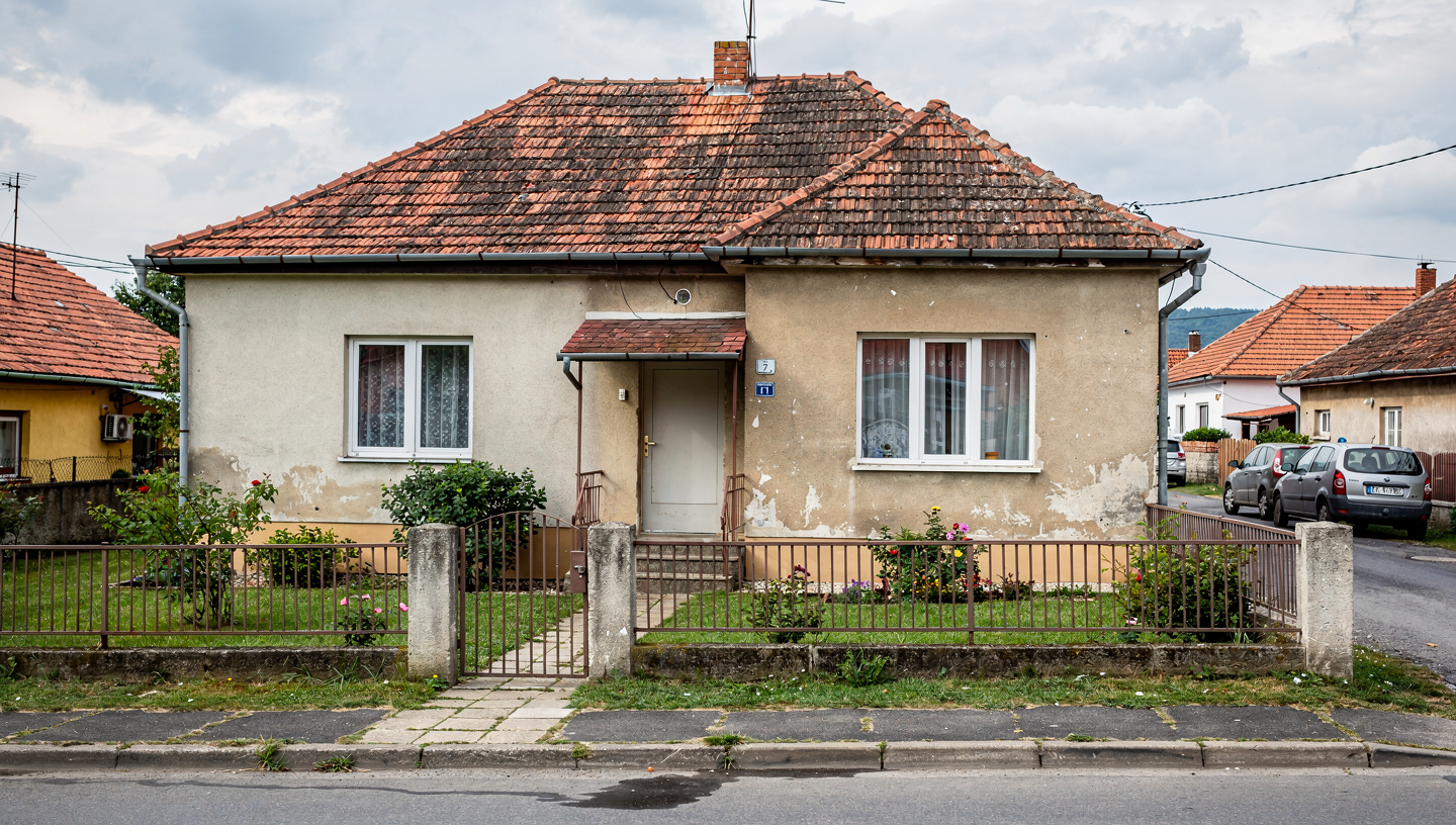 Kiadó ház kerttel — Veszprém, Kádárta — Veszprém