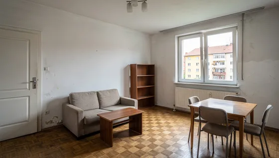 Felújított 1 + 1 félszobás lakás Pécs Zsolnay negyed részén — Pécs