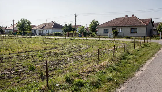 Eladó közművesített telek Taktaszada határában — Taktaszada