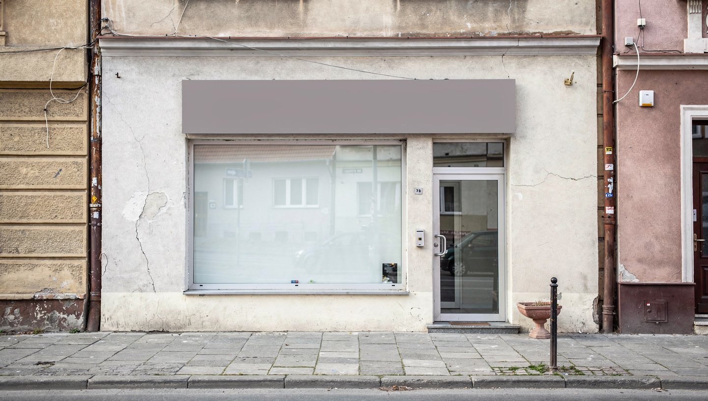 Üzlethelyiség főútvonal mellett — Debrecen