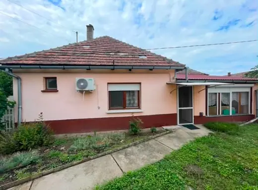 🏡 Otthont keresel nyugodt, barátságos környezetben? Lehet, hogy most megtaláltad! — Vaskút
