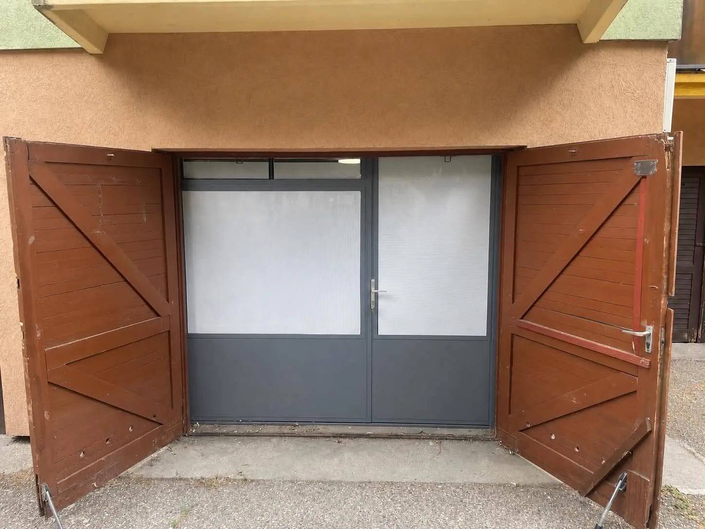 Eladó sokoldalúan hasznosítható, 34,3 m²-es ingatlan – lakhatásra vagy vállalkozásra is kiváló! — Baja